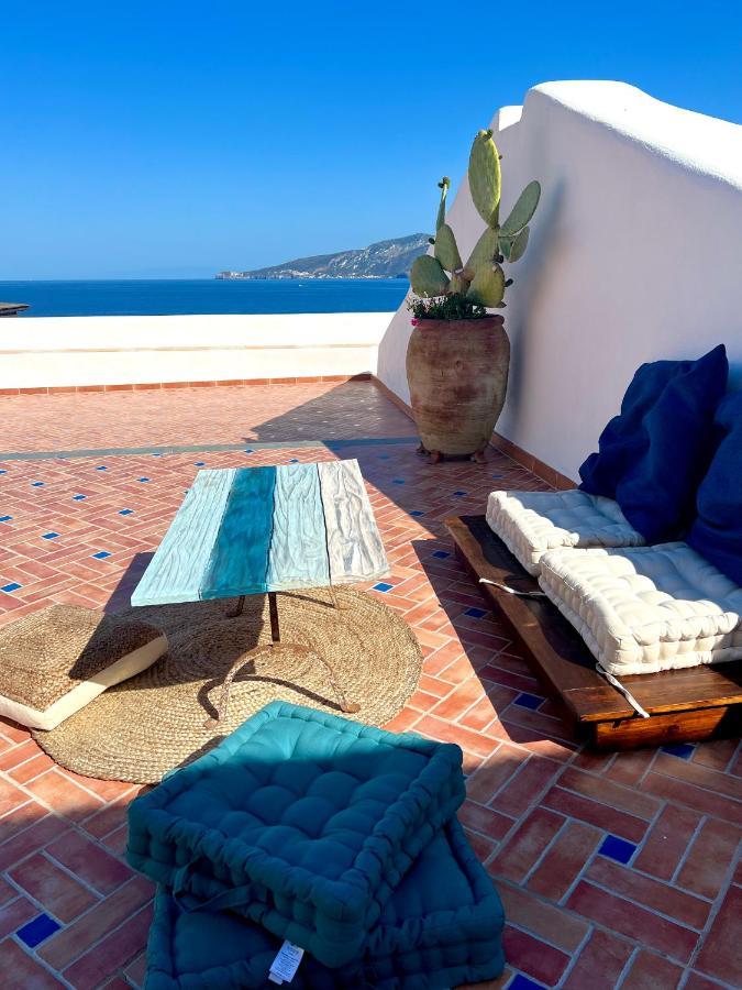 Antica Dimora Santa Marina Salina Bed & Breakfast Екстериор снимка