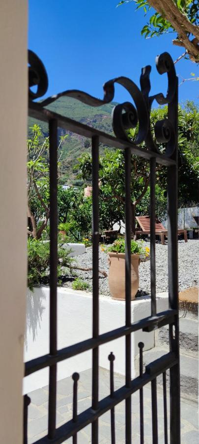 Antica Dimora Santa Marina Salina Bed & Breakfast Екстериор снимка