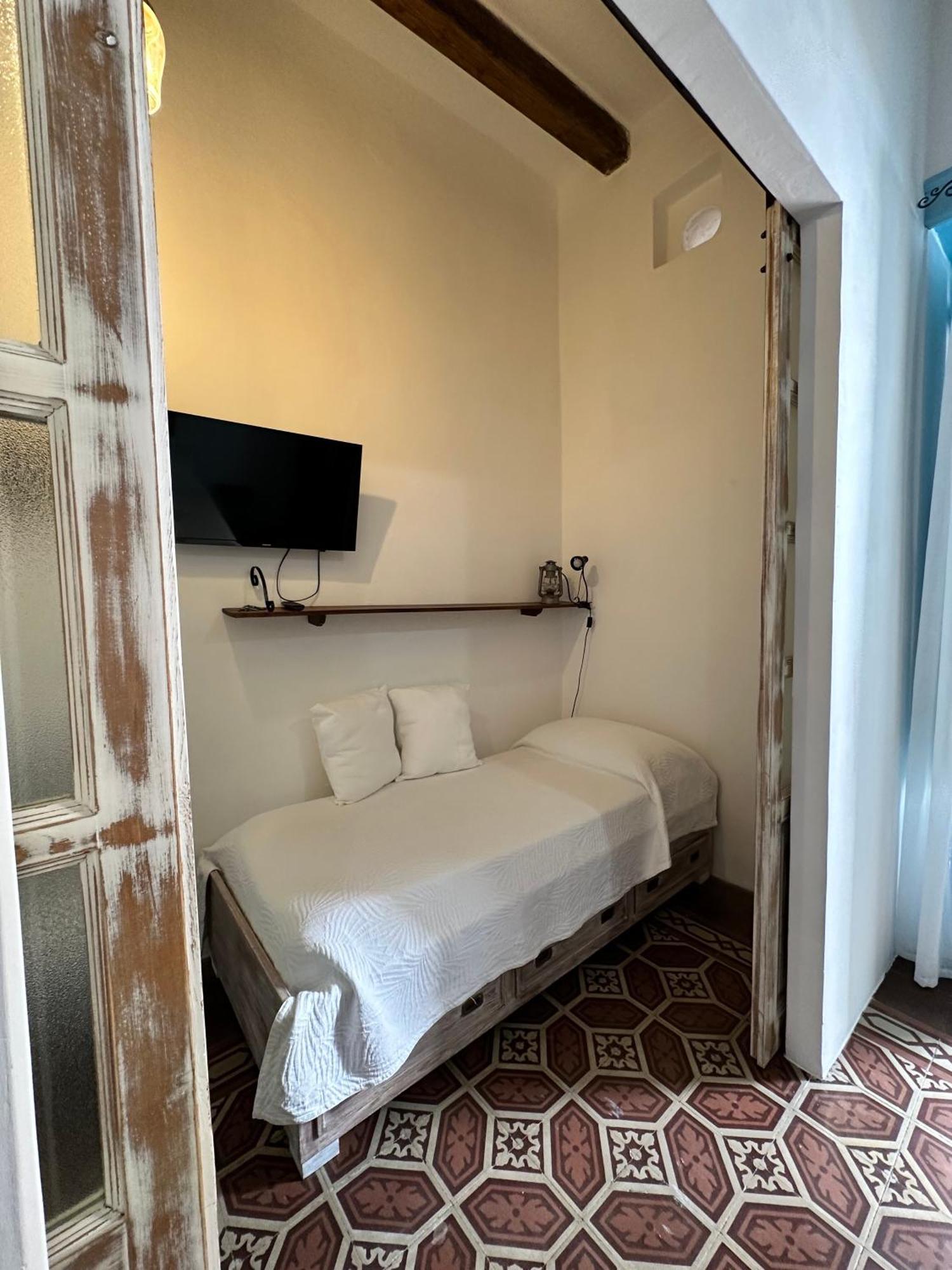 Antica Dimora Santa Marina Salina Bed & Breakfast Екстериор снимка