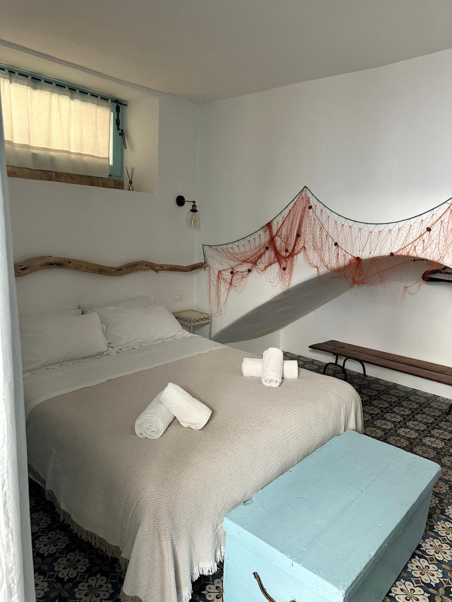 Antica Dimora Santa Marina Salina Bed & Breakfast Екстериор снимка