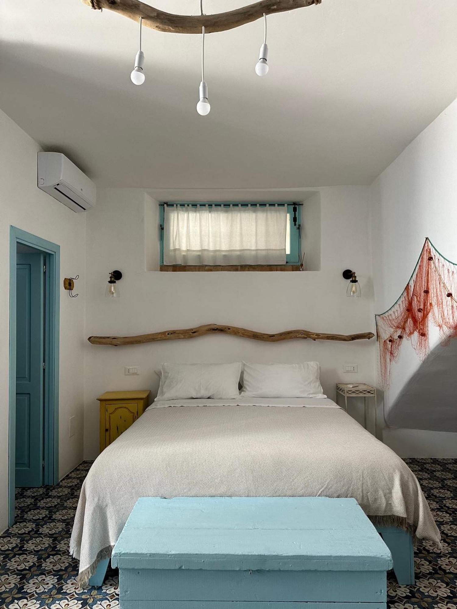 Antica Dimora Santa Marina Salina Bed & Breakfast Екстериор снимка