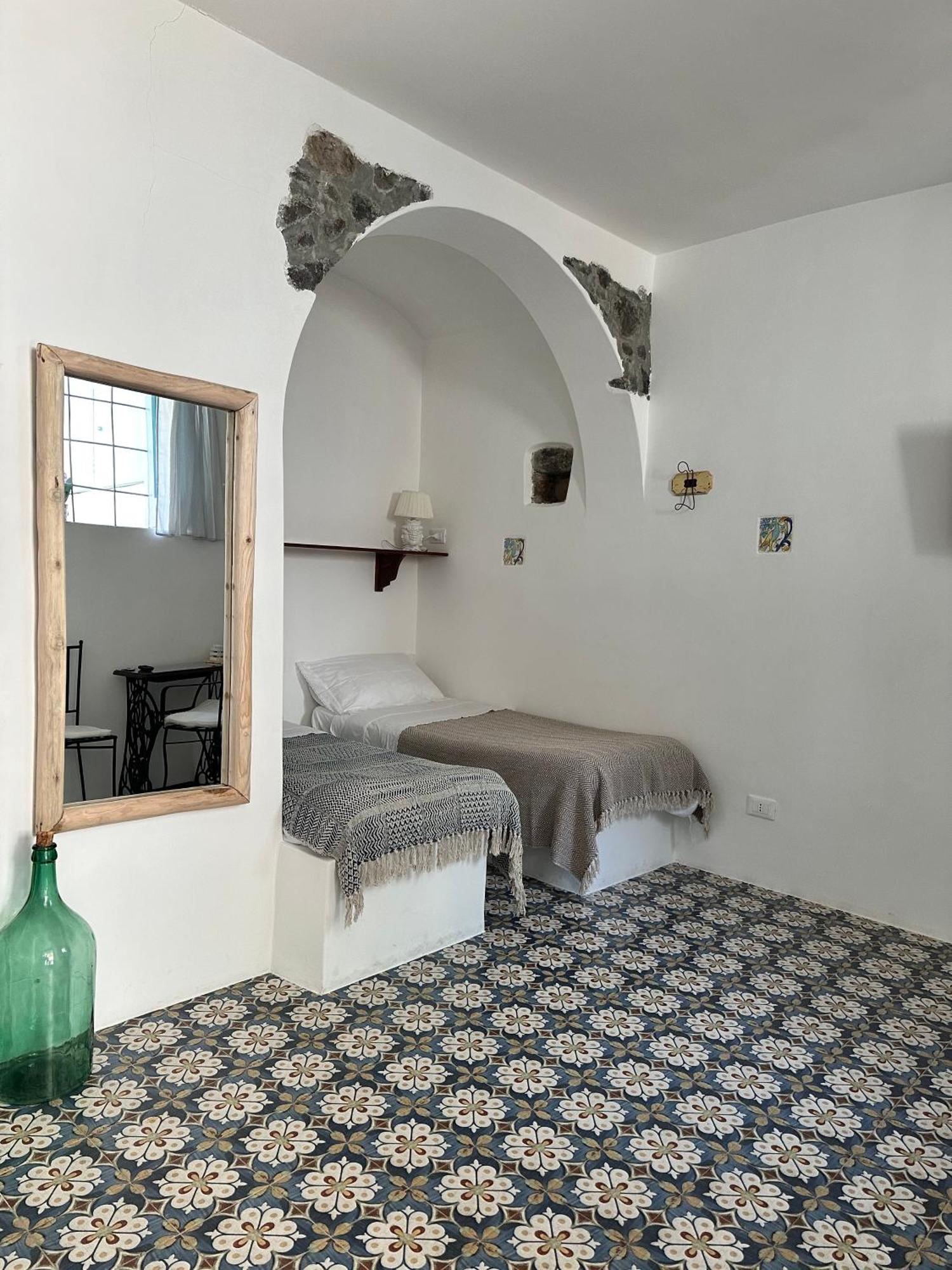 Antica Dimora Santa Marina Salina Bed & Breakfast Екстериор снимка